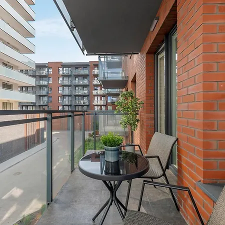 Bastion Walowa Center & Parking By Downtown *